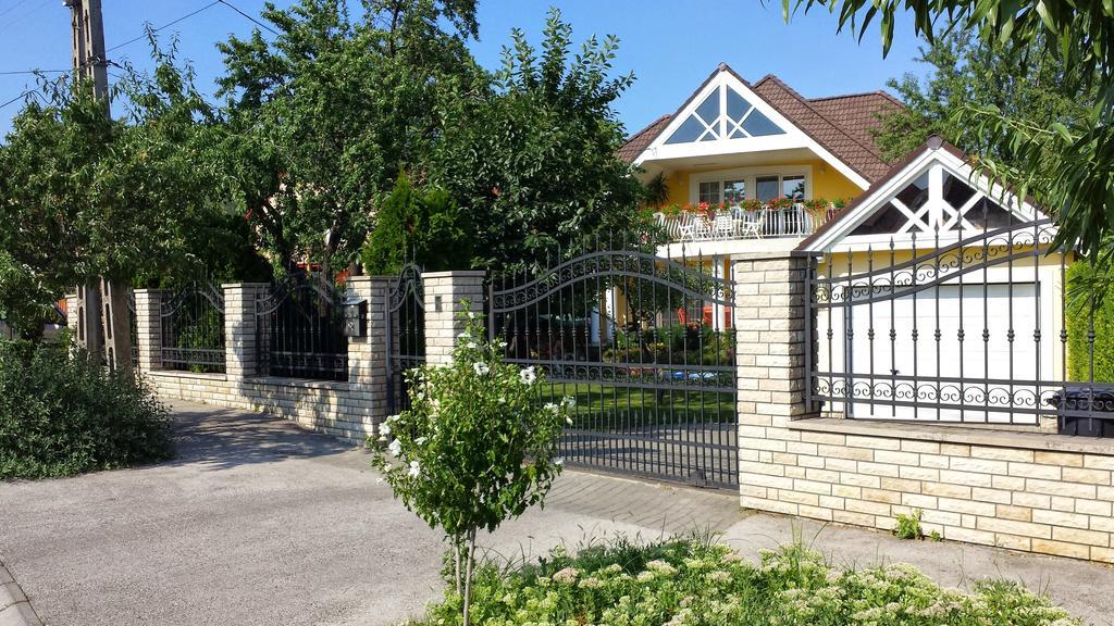 Tündérlak Vendégház Balatonfüred Esterno foto